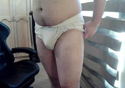 Muscular Camboy Works Out His Upper Body
