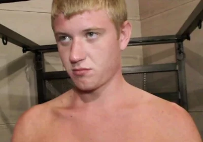 Bukkake Amateur with Gay Twinks Sucking All His Friends to the Cum