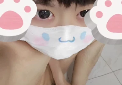Cute Man Masked Masturbating and Ejaculating on His Own Foot