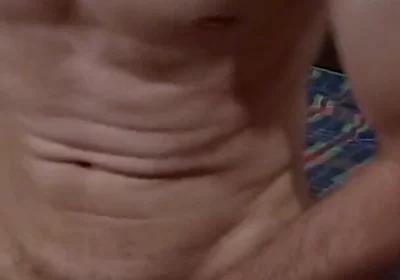 Watch How Lucas Cums in His Bed