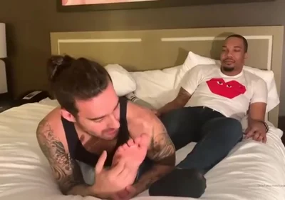 Reds Feet Worshipped