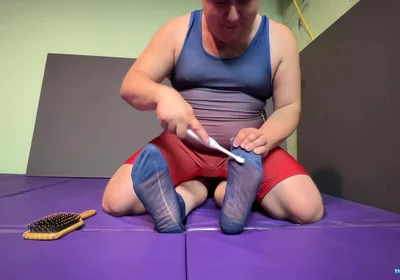 Matt Tickles the Gigglemeister