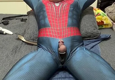 Fat Spider Draws by Drawing in the Red Center