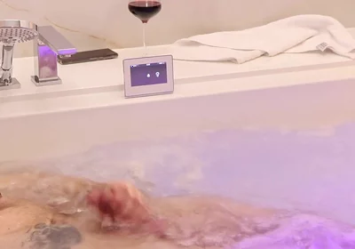 Hairy Muscle Stud: Luxury Jacuzzi Strip & Raw Jerk off - 4K Bodybuilder Solo