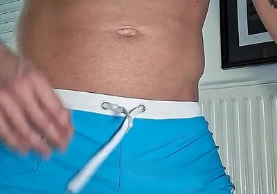 I Masturbate in My Swimsuit