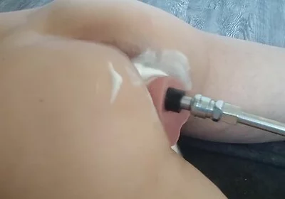Quick Butt Drilling By The Ladies In Chat Before Bed