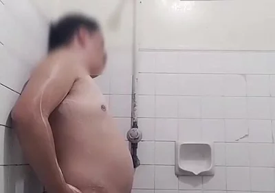 A Handsome Pinoy Masturbating Before a Shower.