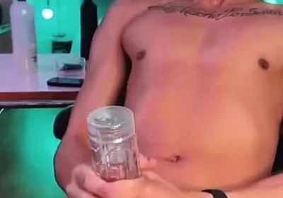 Leo Latte Lets Viewers Control the Toy in His Ass While He Strokes a Fleshlight