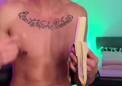 Leo Latte Almost 2-hour Livestream - Teasing, Stripping & Underwear Show