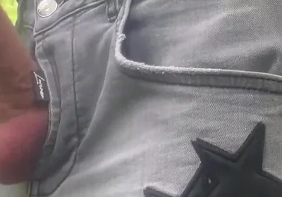 Huge Cumshot Outdoors in the Jeans Mmmm