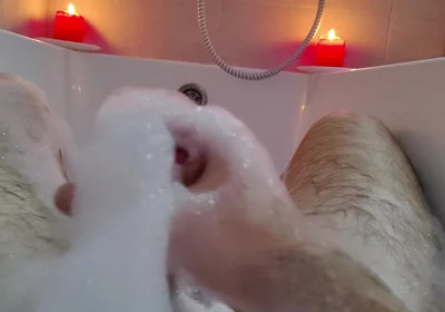 Covered in Foam - My Intense Bathroom Solo Finish