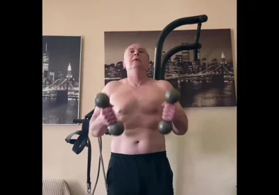 Jerking off and Gym