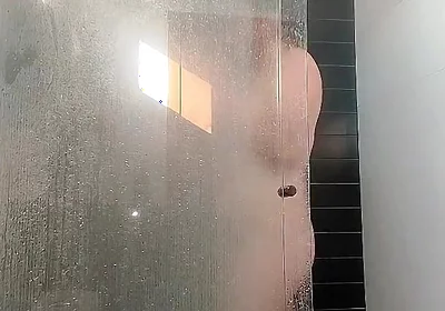 I Needed to Take a Shower After Breastfeeding All Over the Bed.