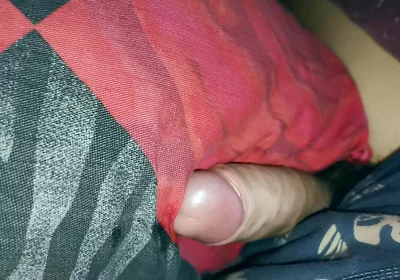 A Big Juicy Cock Flows and Rubs Against the Pillow and Will Soon Cum Powerfully!