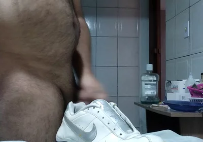 Cumming in My Ex Girlfriend's Old Nike Shox.