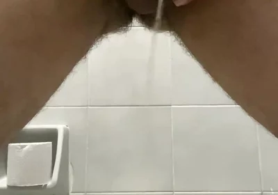 Peeing with a Big Dick Urine